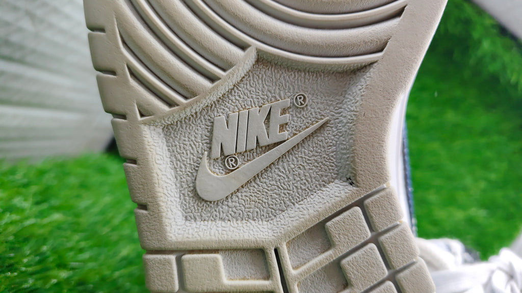 NIKE DUNK LOW SNEAKER