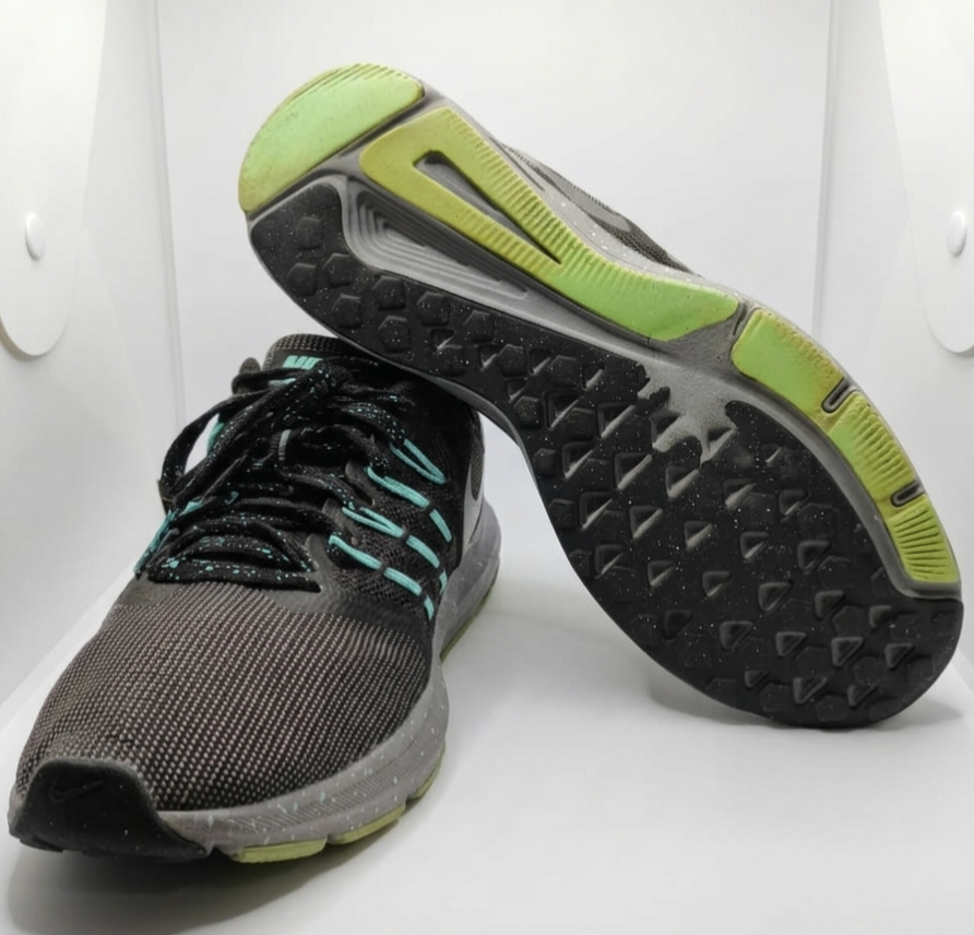 NIKE AIR ZOOM WINFLO 6