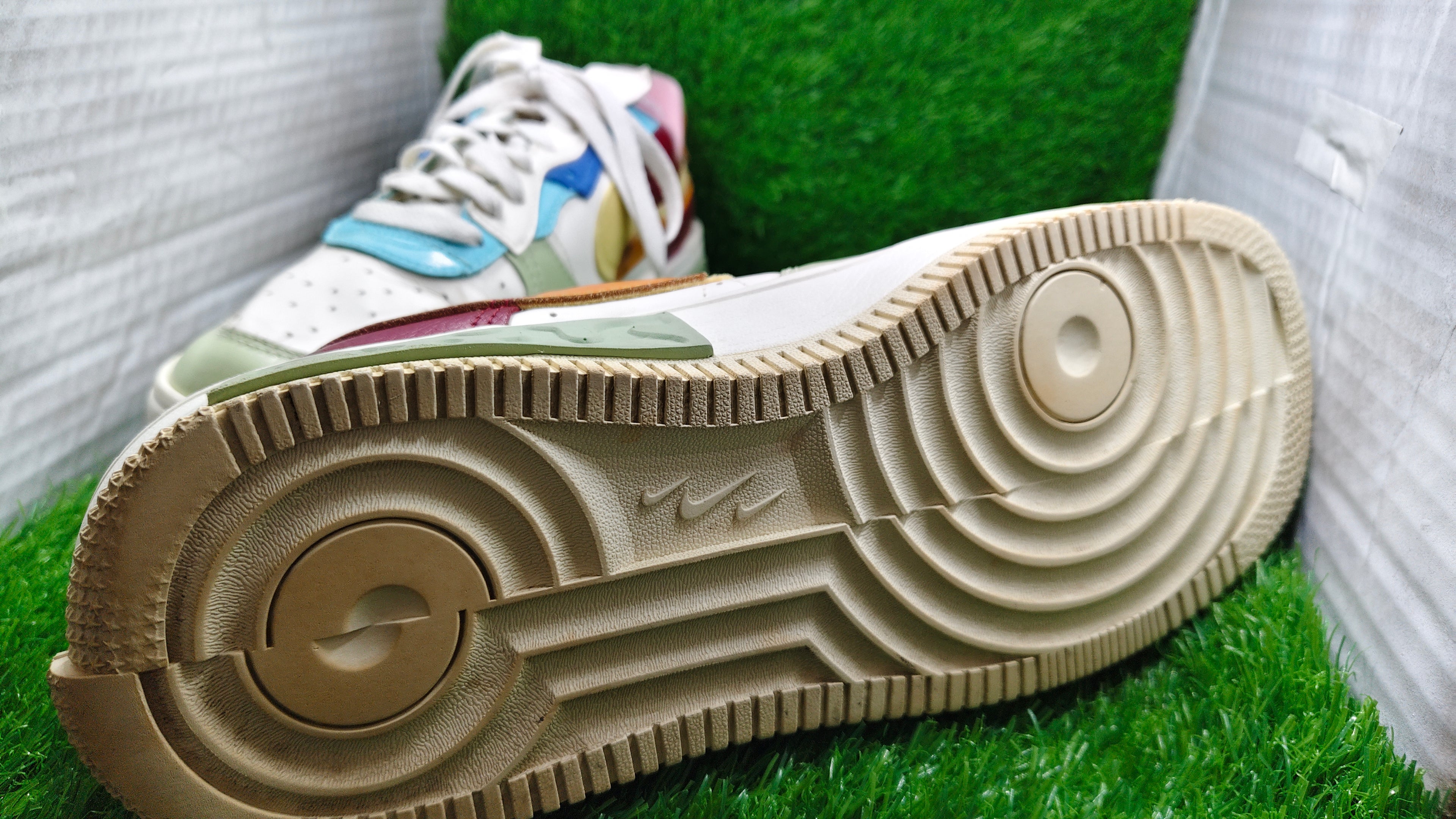 NIKE AIR FORCE 1 FONTANKA